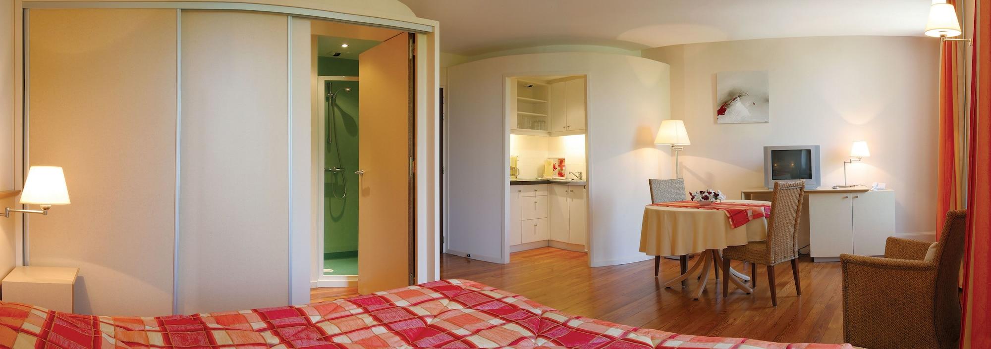Hotel Cerise - Les Sources Luxeuil-Les-Bains Esterno foto