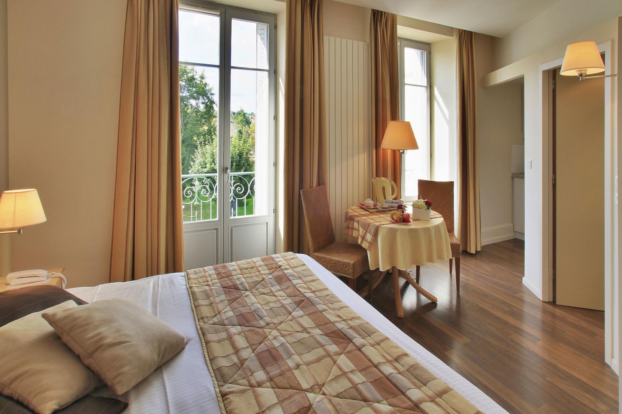 Hotel Cerise - Les Sources Luxeuil-Les-Bains Esterno foto