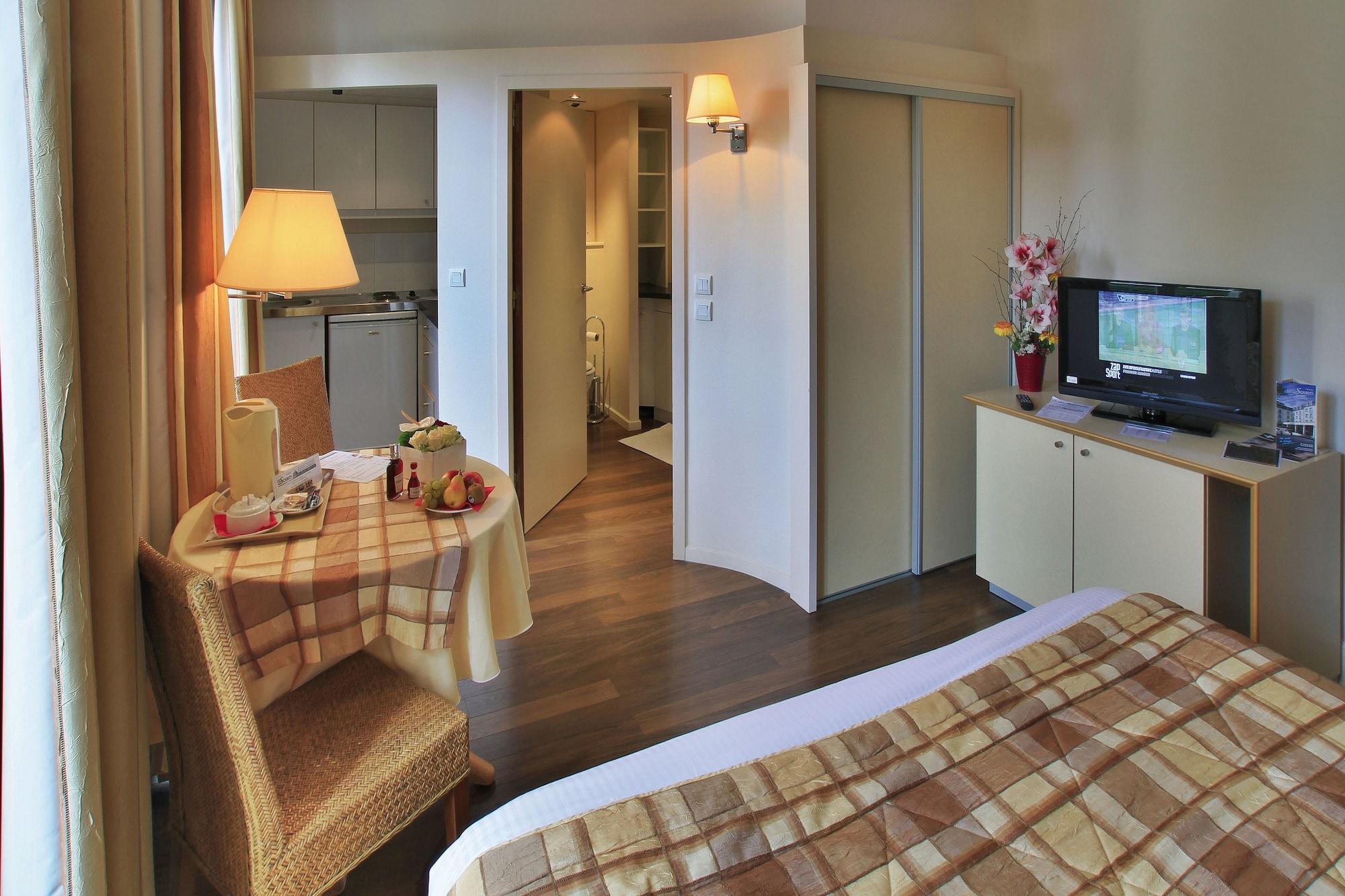 Hotel Cerise - Les Sources Luxeuil-Les-Bains Esterno foto