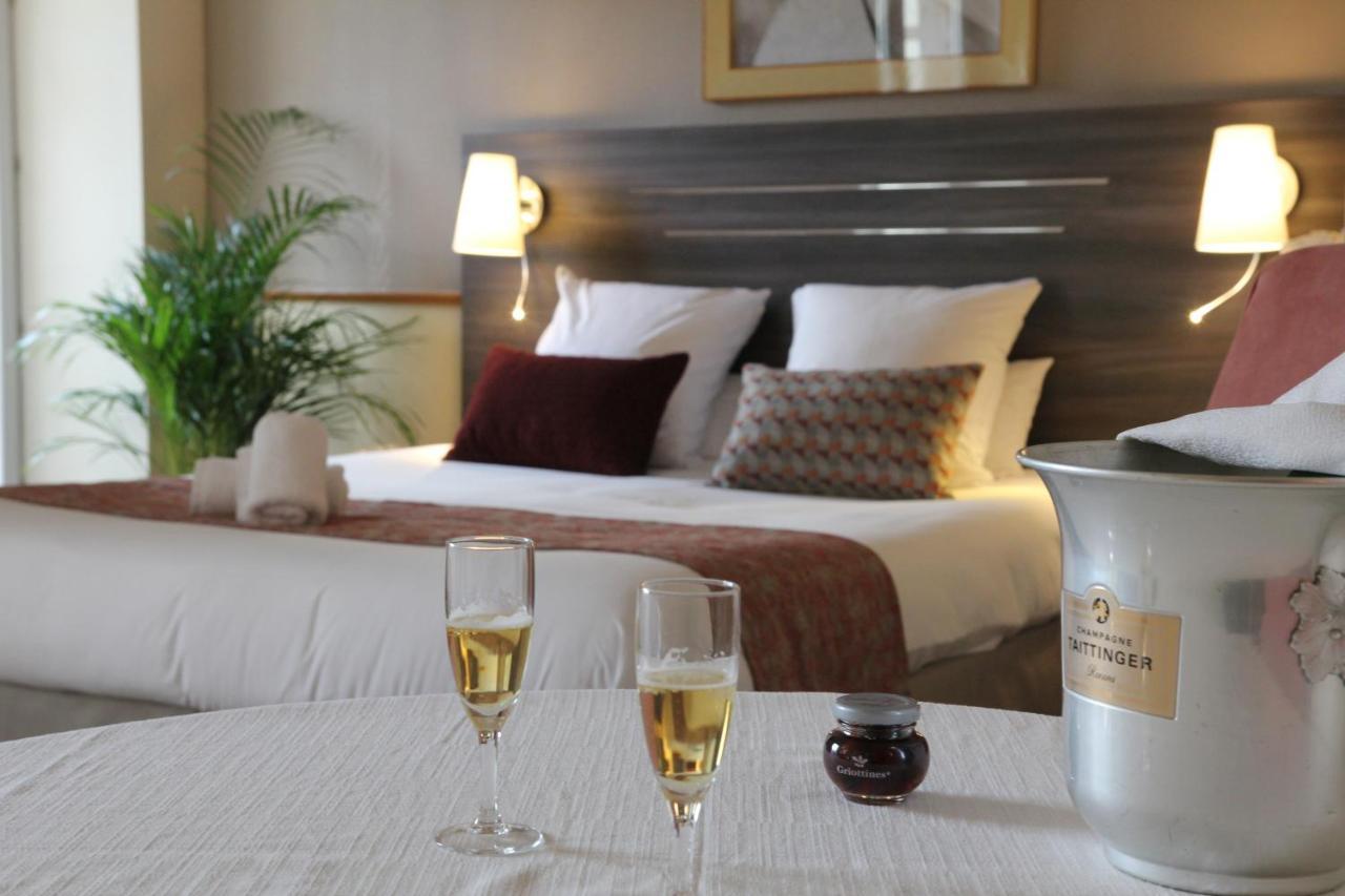 Hotel Cerise - Les Sources Luxeuil-Les-Bains Esterno foto