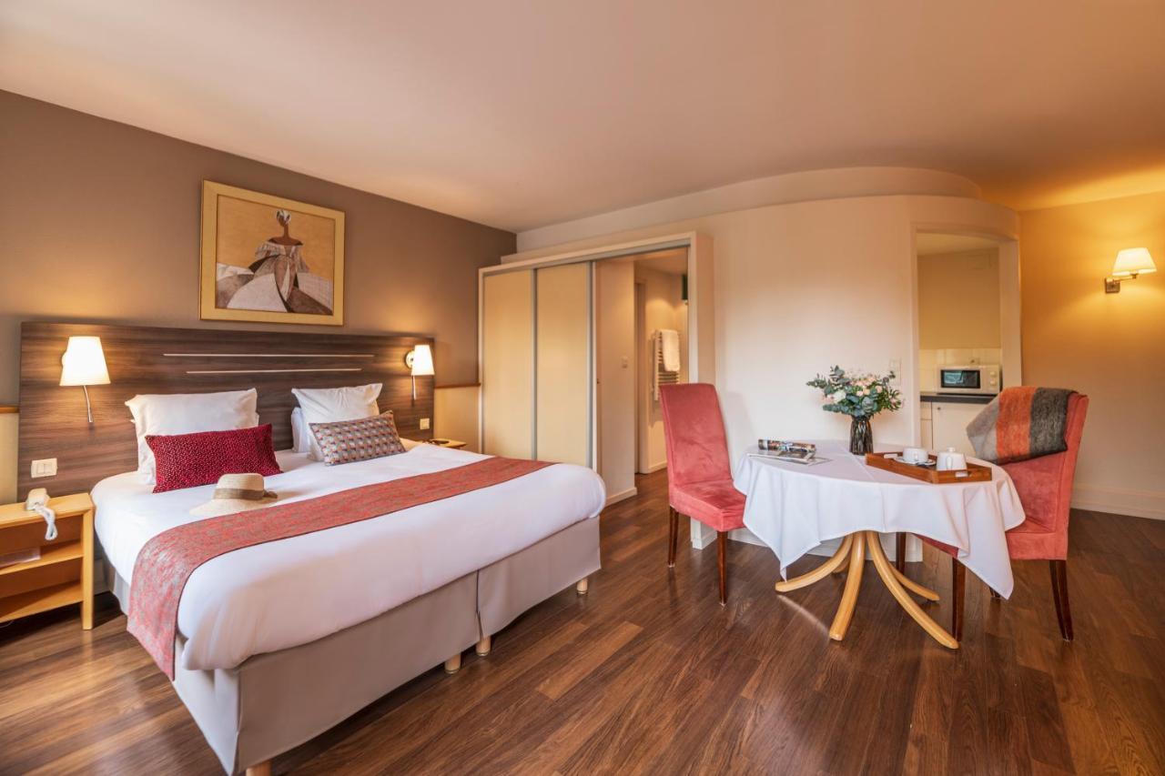 Hotel Cerise - Les Sources Luxeuil-Les-Bains Esterno foto