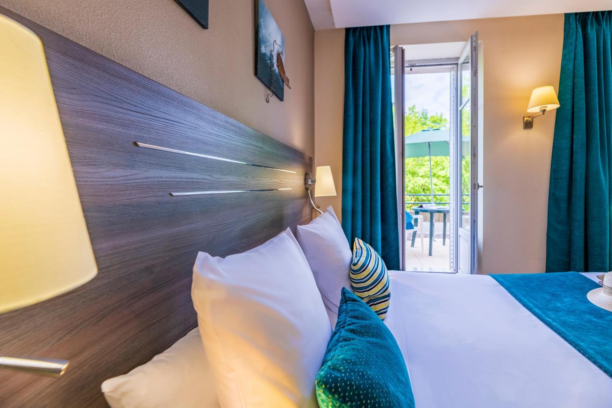 Hotel Cerise - Les Sources Luxeuil-Les-Bains Esterno foto