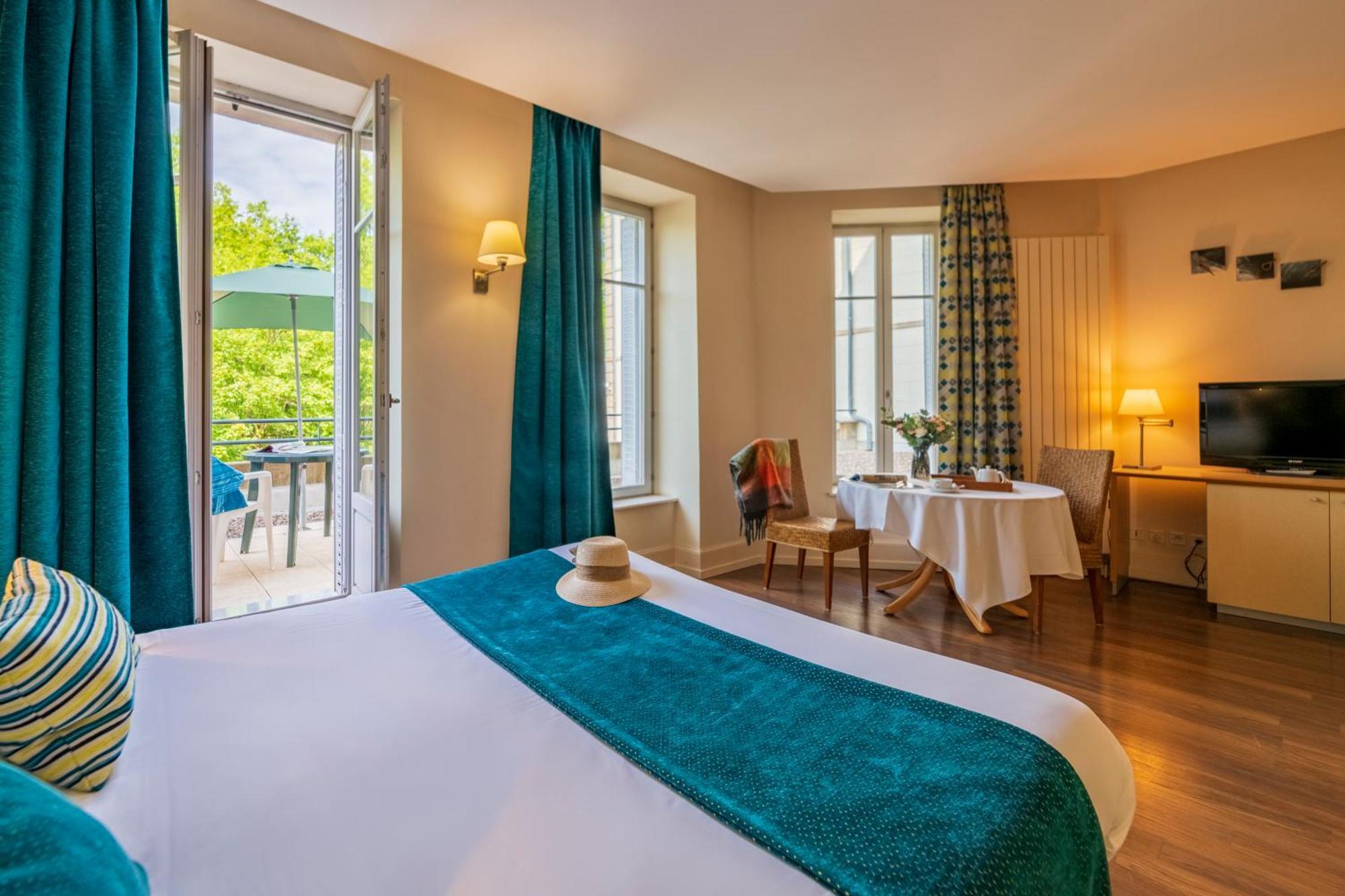 Hotel Cerise - Les Sources Luxeuil-Les-Bains Esterno foto