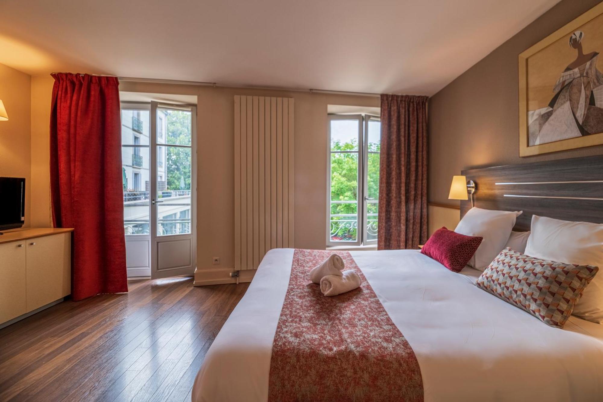 Hotel Cerise - Les Sources Luxeuil-Les-Bains Esterno foto