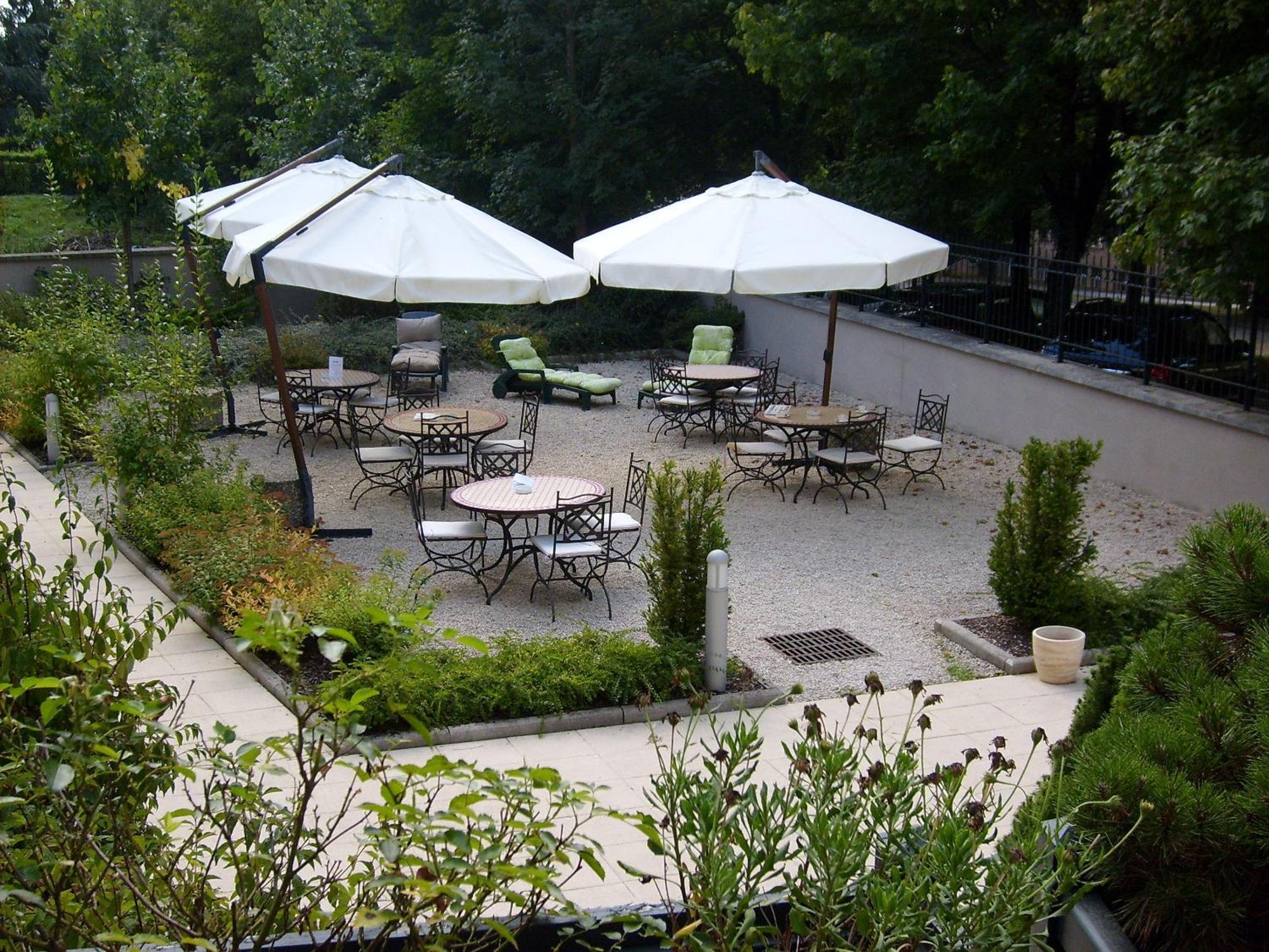 Hotel Cerise - Les Sources Luxeuil-Les-Bains Esterno foto