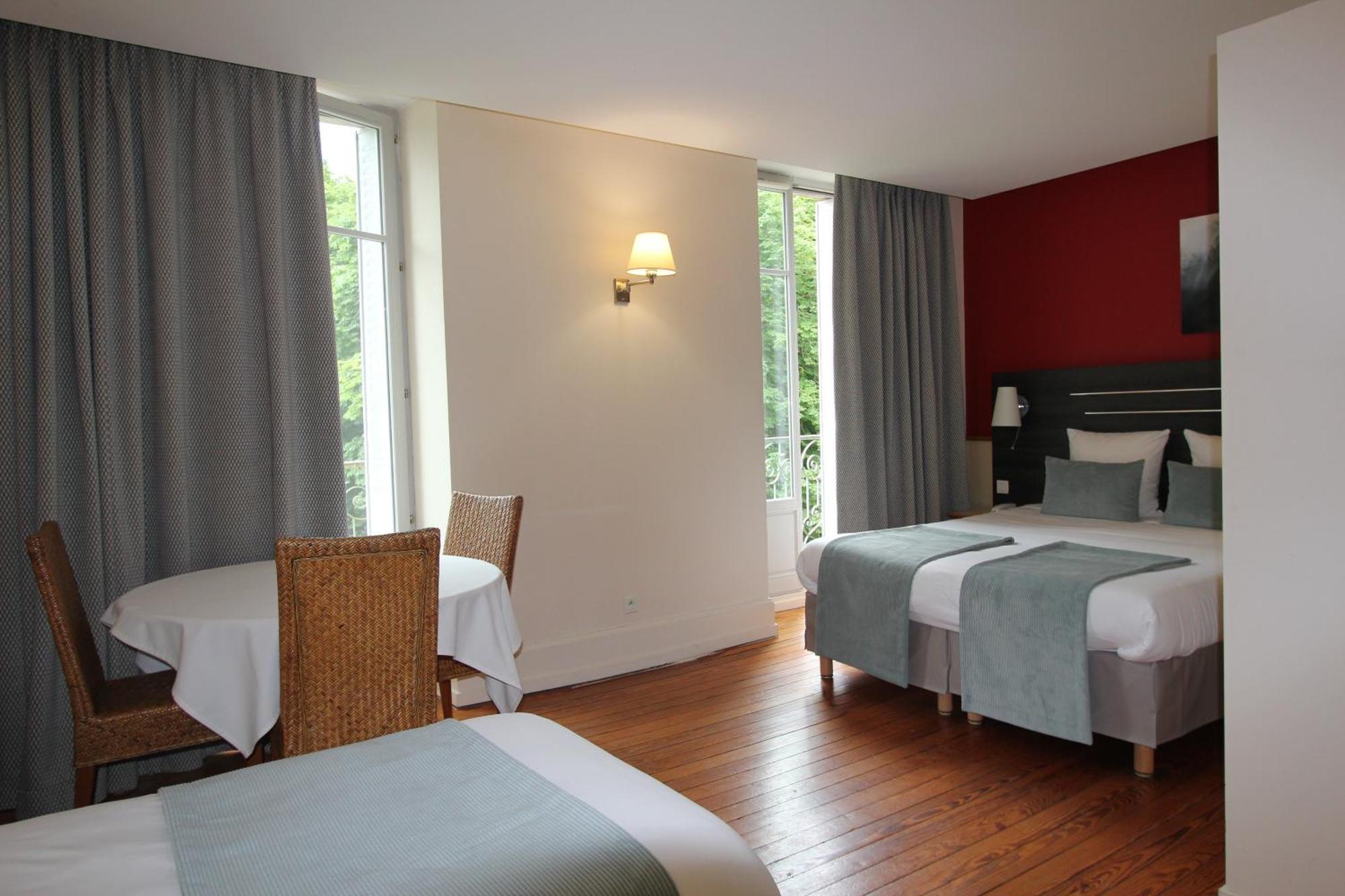 Hotel Cerise - Les Sources Luxeuil-Les-Bains Esterno foto